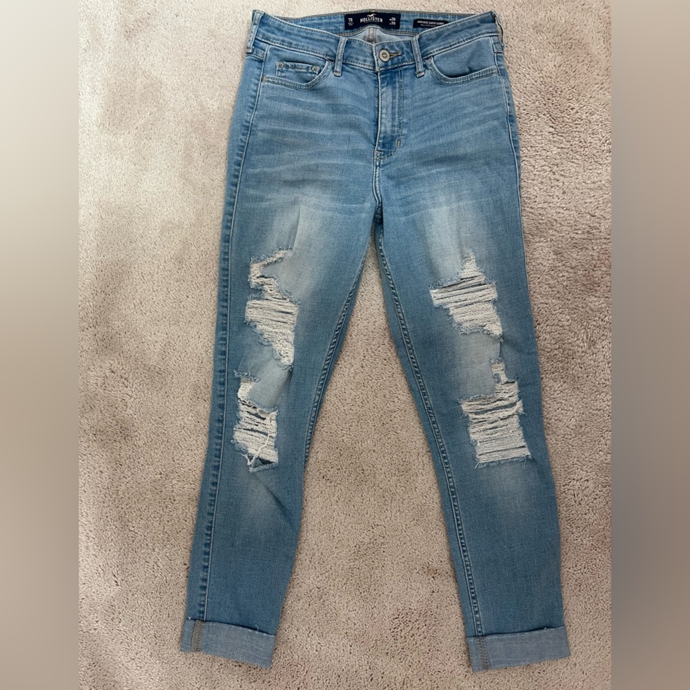 Hollister Light Blue Ripped Jeans – Size 28
